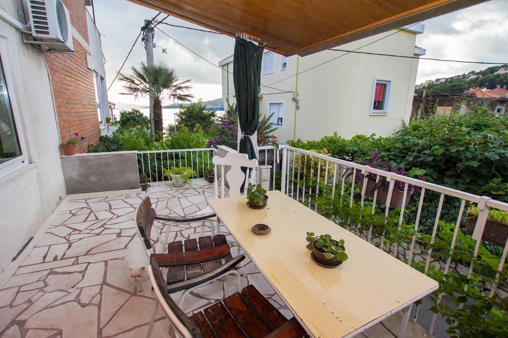 Apartment Cherie Trogir Exterior photo