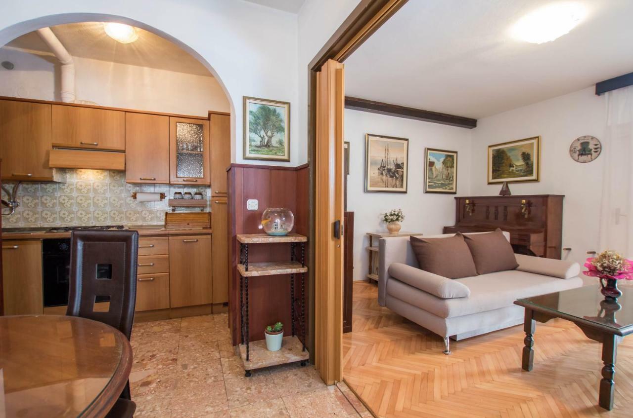 Apartment Cherie Trogir Exterior photo